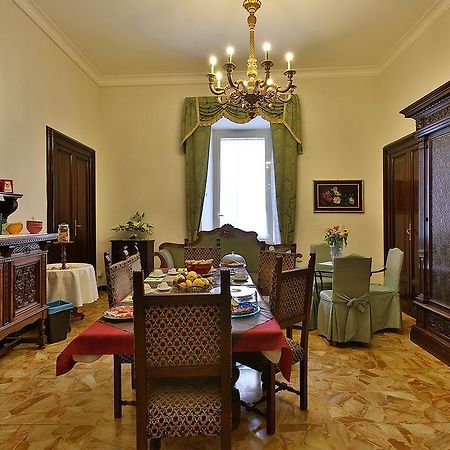 צ'יוויטווקיה Alibrandi Palace מראה חיצוני תמונה