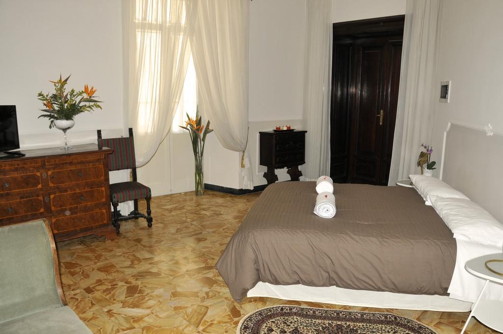 צ'יוויטווקיה Alibrandi Palace חדר תמונה