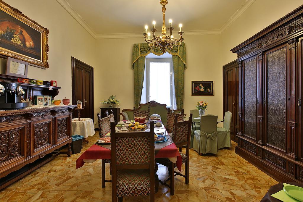 צ'יוויטווקיה Alibrandi Palace מראה חיצוני תמונה