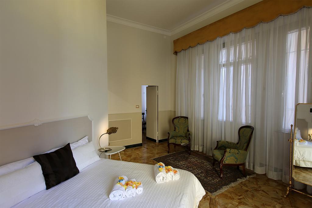 צ'יוויטווקיה Alibrandi Palace מראה חיצוני תמונה