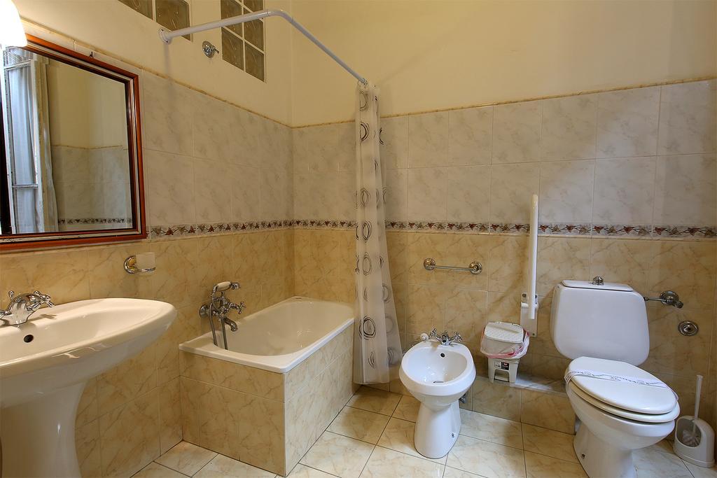 צ'יוויטווקיה Alibrandi Palace מראה חיצוני תמונה