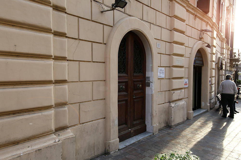 צ'יוויטווקיה Alibrandi Palace מראה חיצוני תמונה