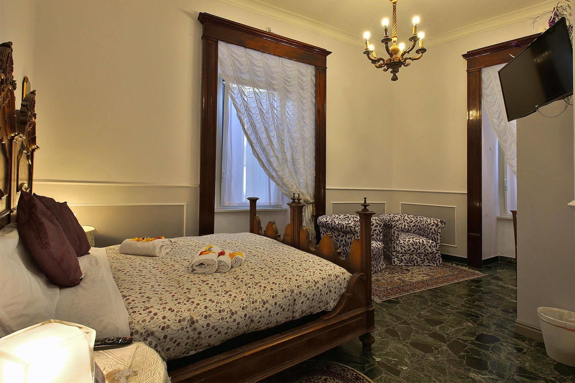 צ'יוויטווקיה Alibrandi Palace מראה חיצוני תמונה