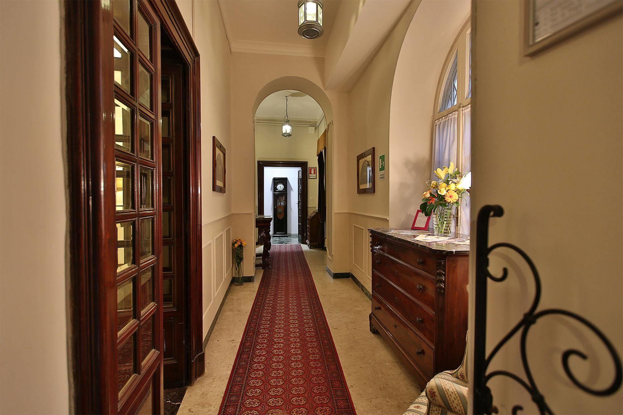 צ'יוויטווקיה Alibrandi Palace מראה חיצוני תמונה